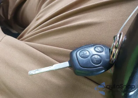 2011 Ford Fiesta Ses z USA, uszkodzony, nr VIN 3FADP4FJ2BM105469